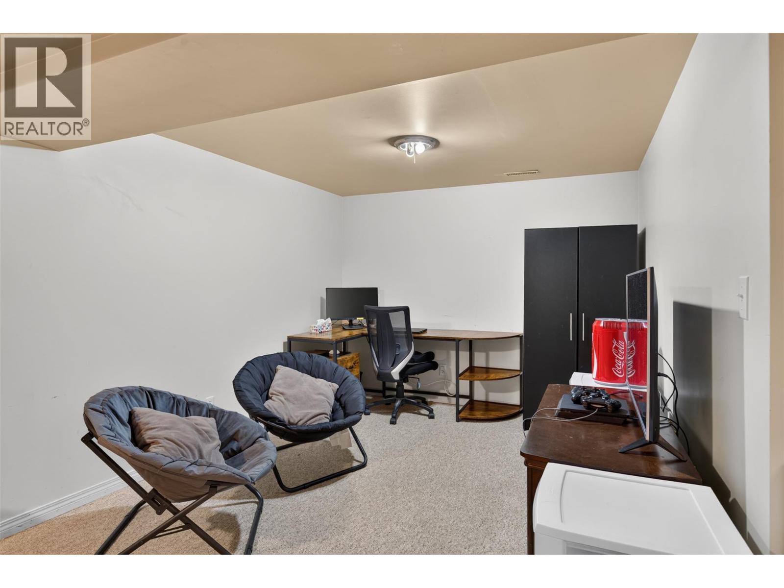 #10 1853 Edgehill Avenue - 33