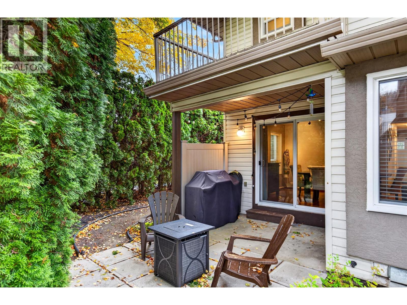 #10 1853 Edgehill Avenue - 19