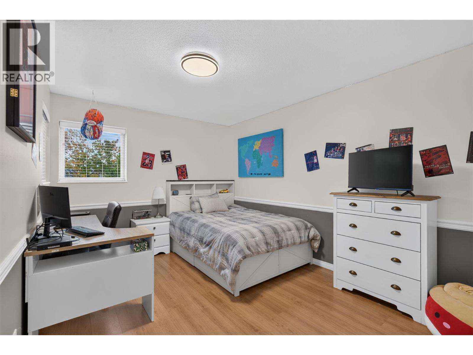 10 1853 Edgehill Avenue, Kelowna
