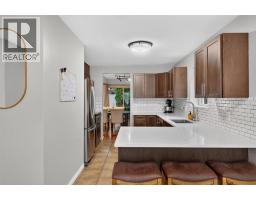 Kitchen - 1853 Edgehill Avenue Unit# 10, Kelowna, BC V1V1X8 Photo 10