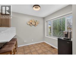 Living room - 1853 Edgehill Avenue Unit# 10, Kelowna, BC V1V1X8 Photo 9
