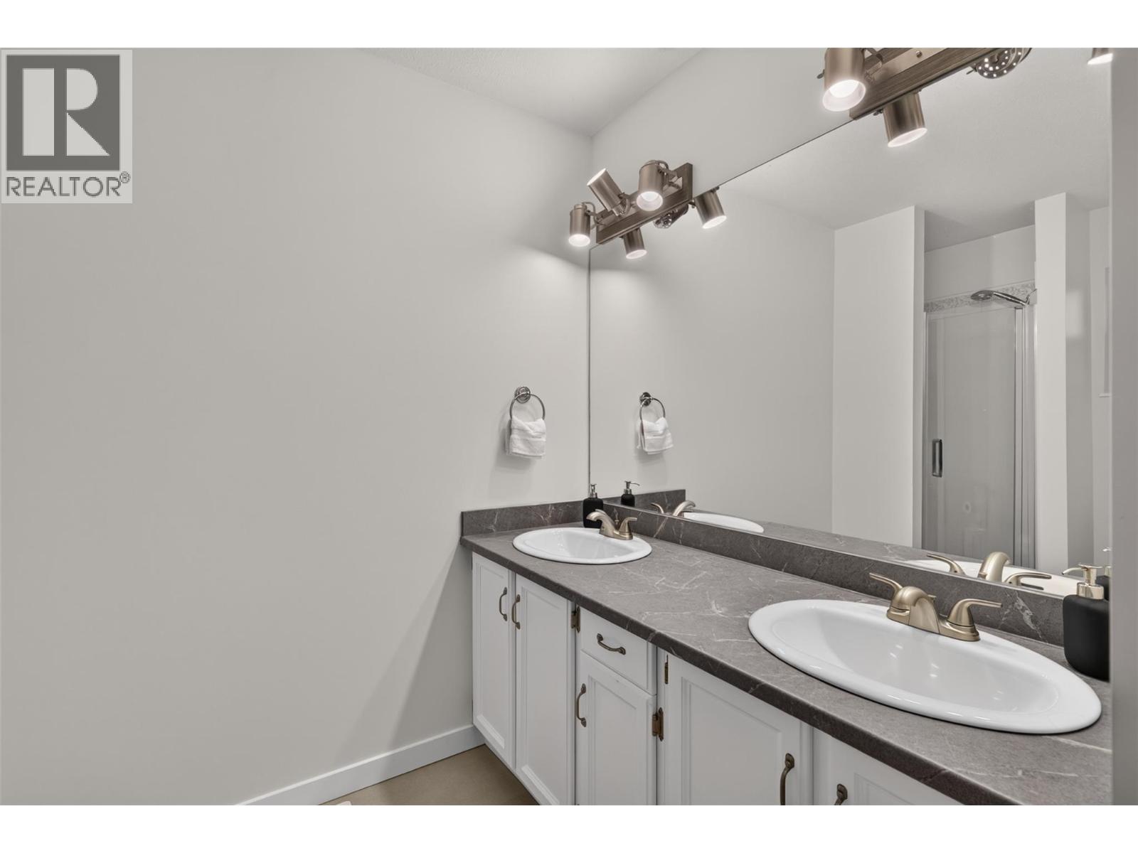 1853 Edgehill Avenue Unit# 10 photo 8