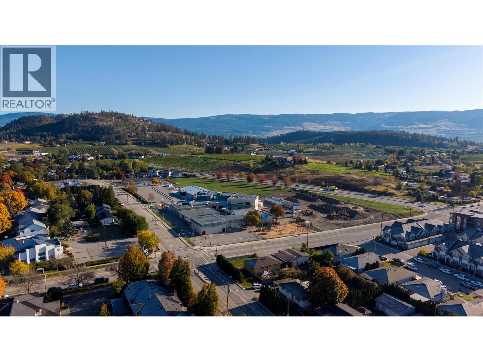 10 1853 Edgehill Avenue, Kelowna