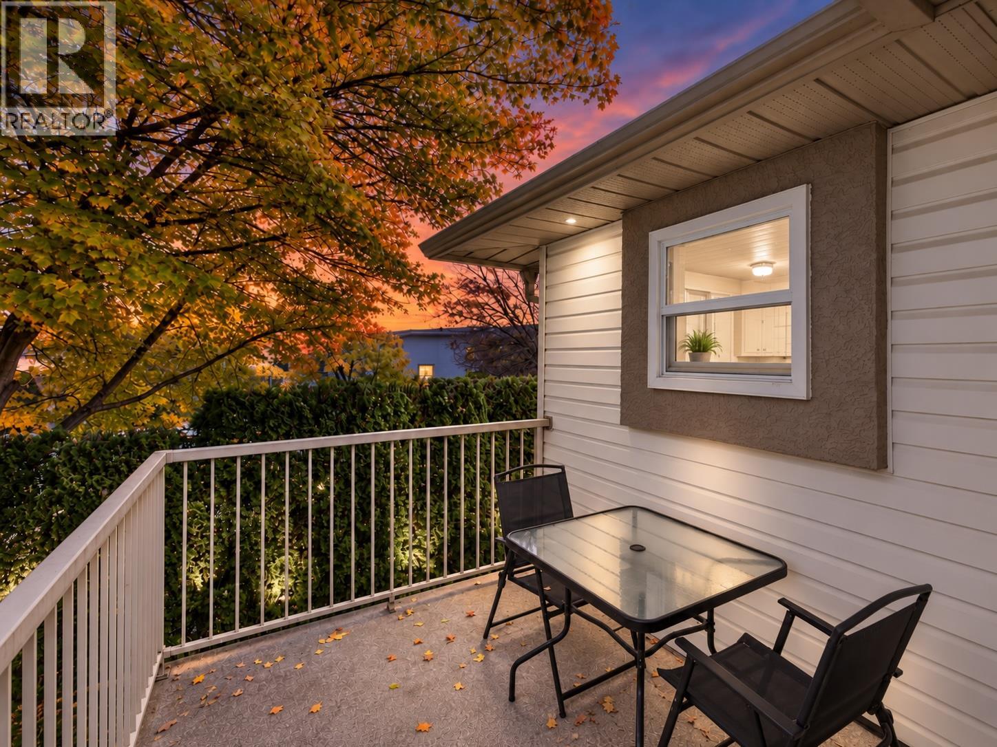 10 1853 Edgehill Avenue, Kelowna