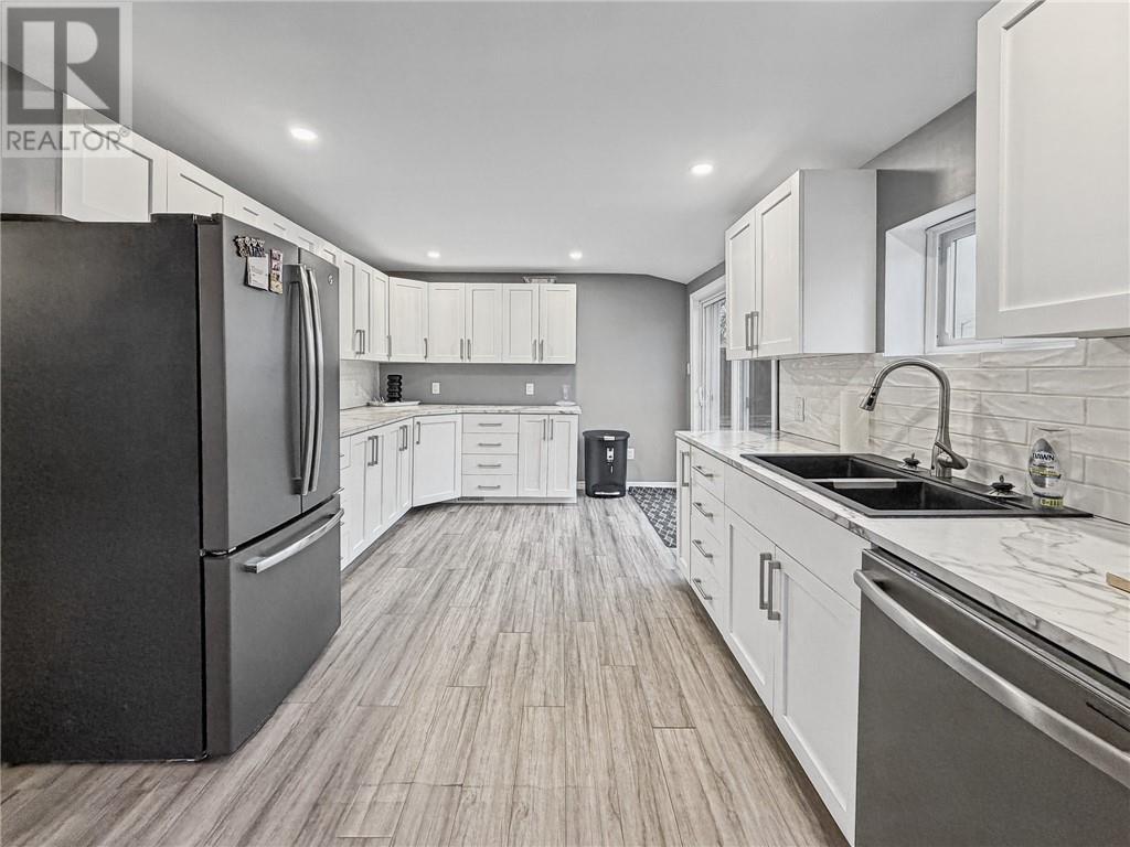 282 Syroid Street - 10