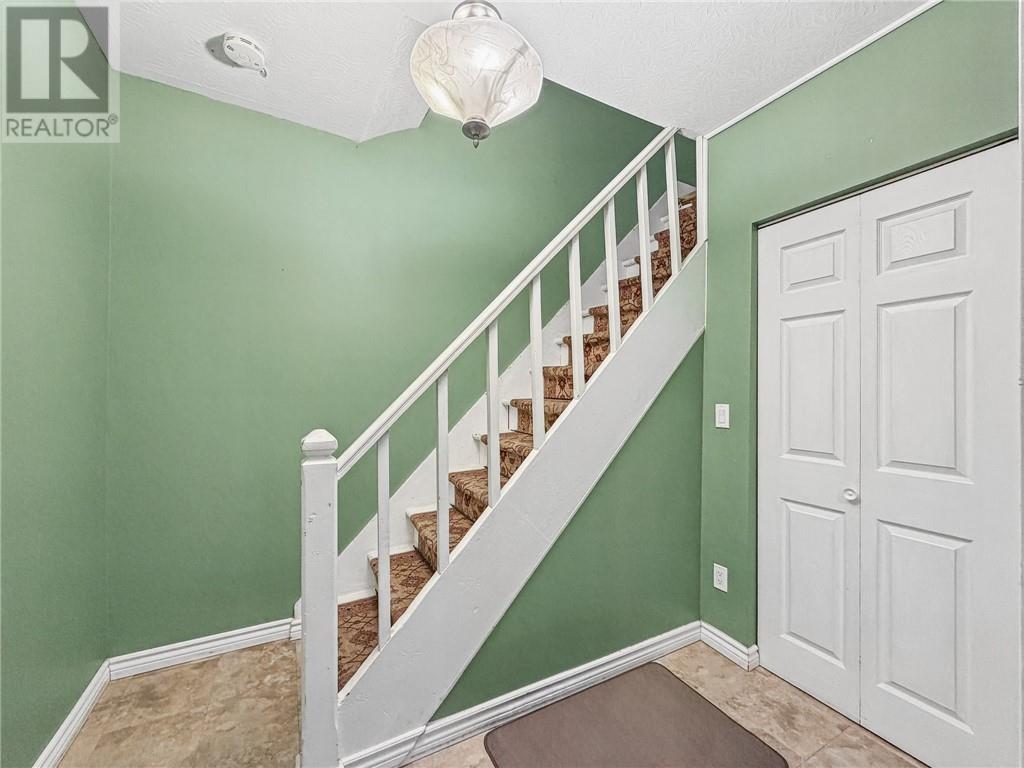282 Syroid Street - 17