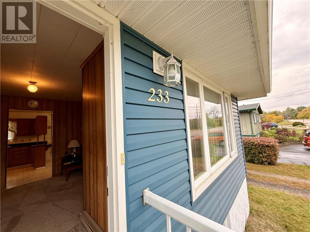 233 Woodward Avenue — photo 13