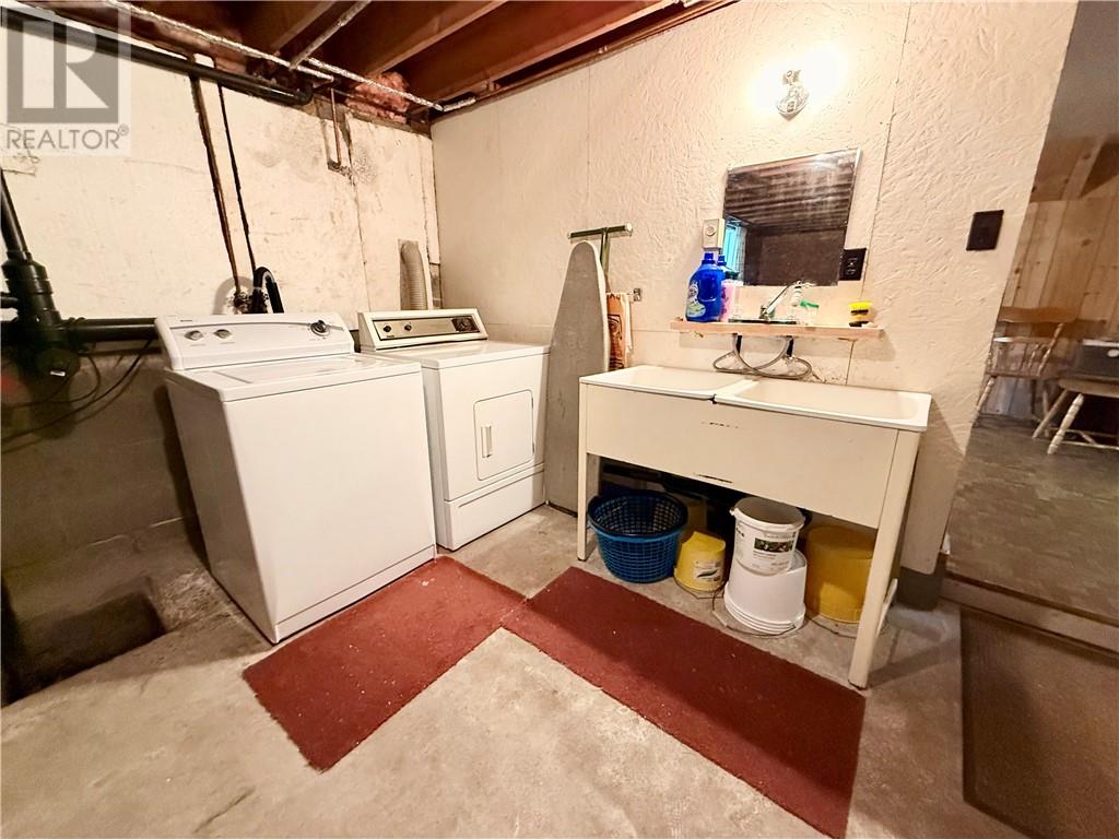 233 Woodward Avenue - 32
