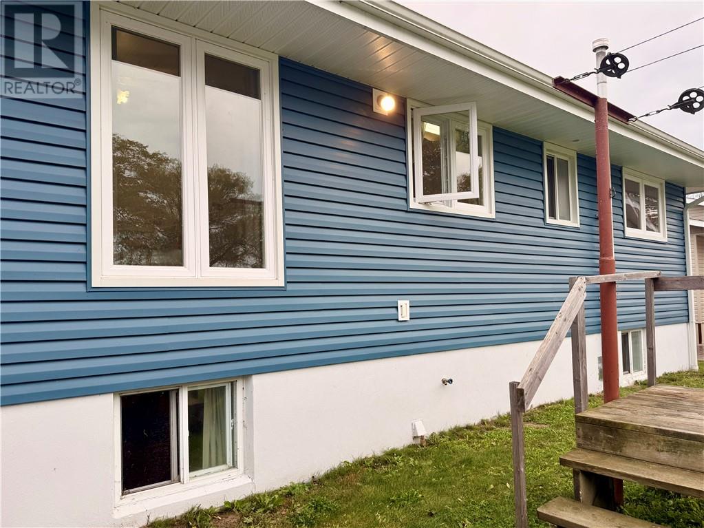 233 Woodward Avenue — photo 33