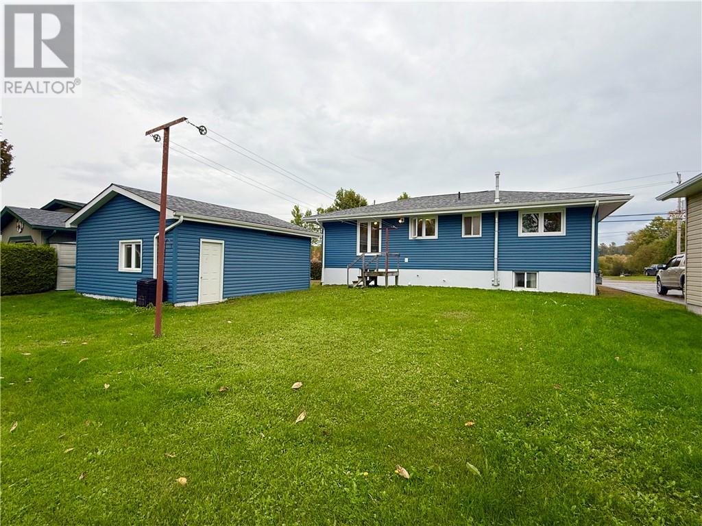 233 Woodward Avenue - 34