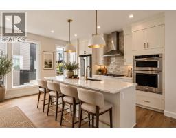 4pc Bathroom - 706 Sovereign Common Sw, Calgary, AB T3C3Y3 Photo 10