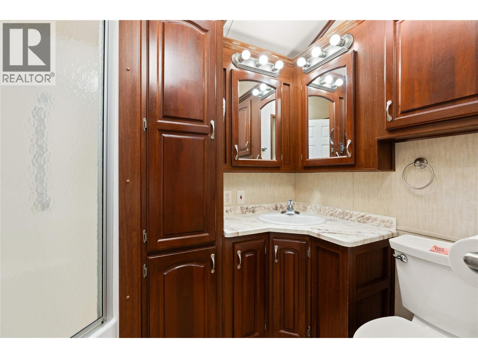 82 8000 Highland Road, Vernon - Image 1