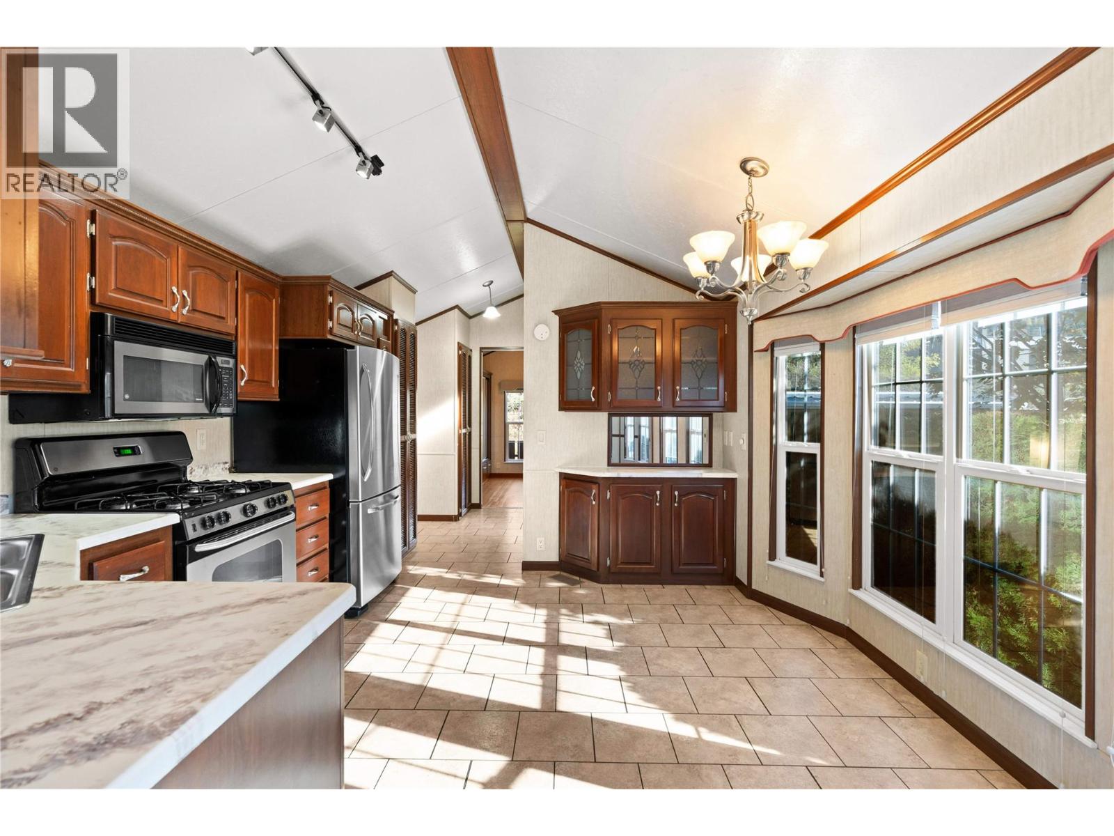 82 8000 Highland Road, Vernon - Image 1
