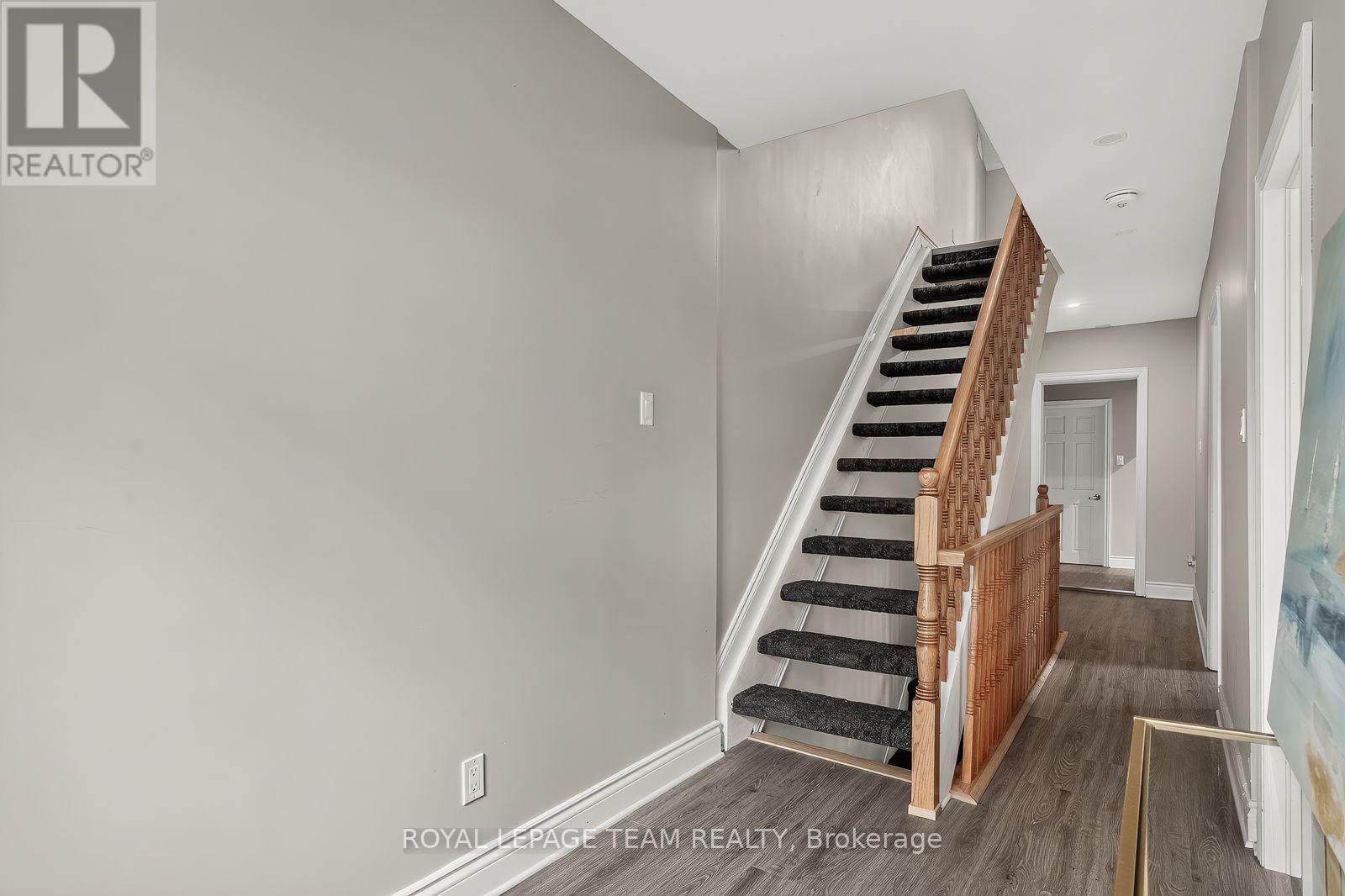447 - 449 Green Avenue — photo 32