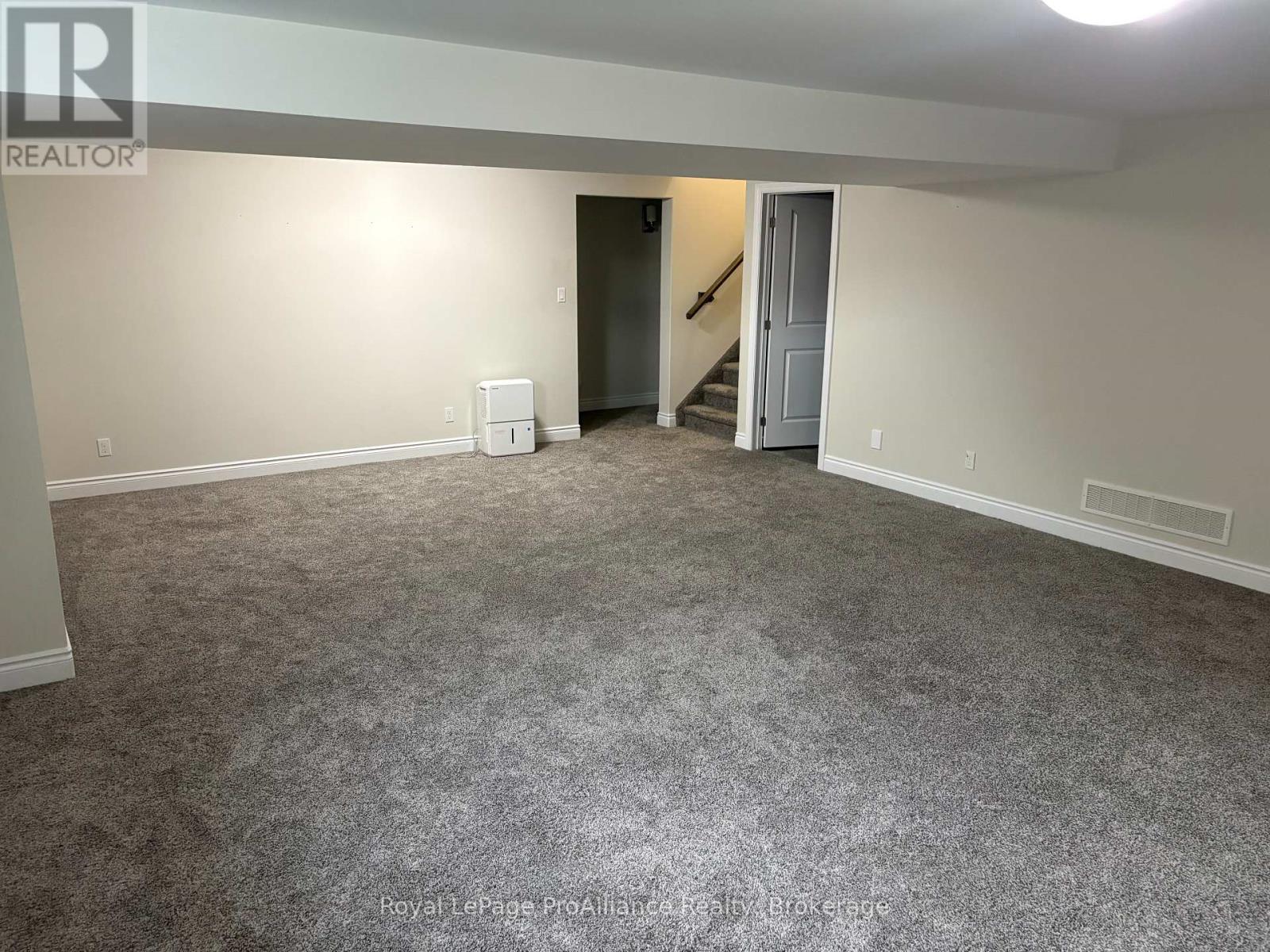 16 Lehtinen Crescent — photo 19