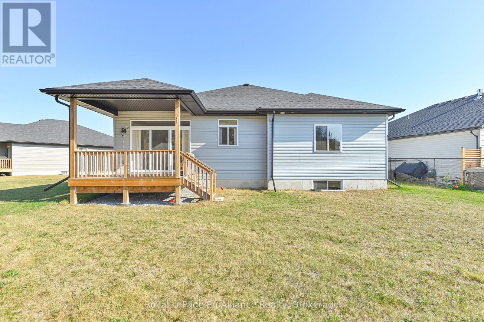 16 Lehtinen Crescent — photo 27