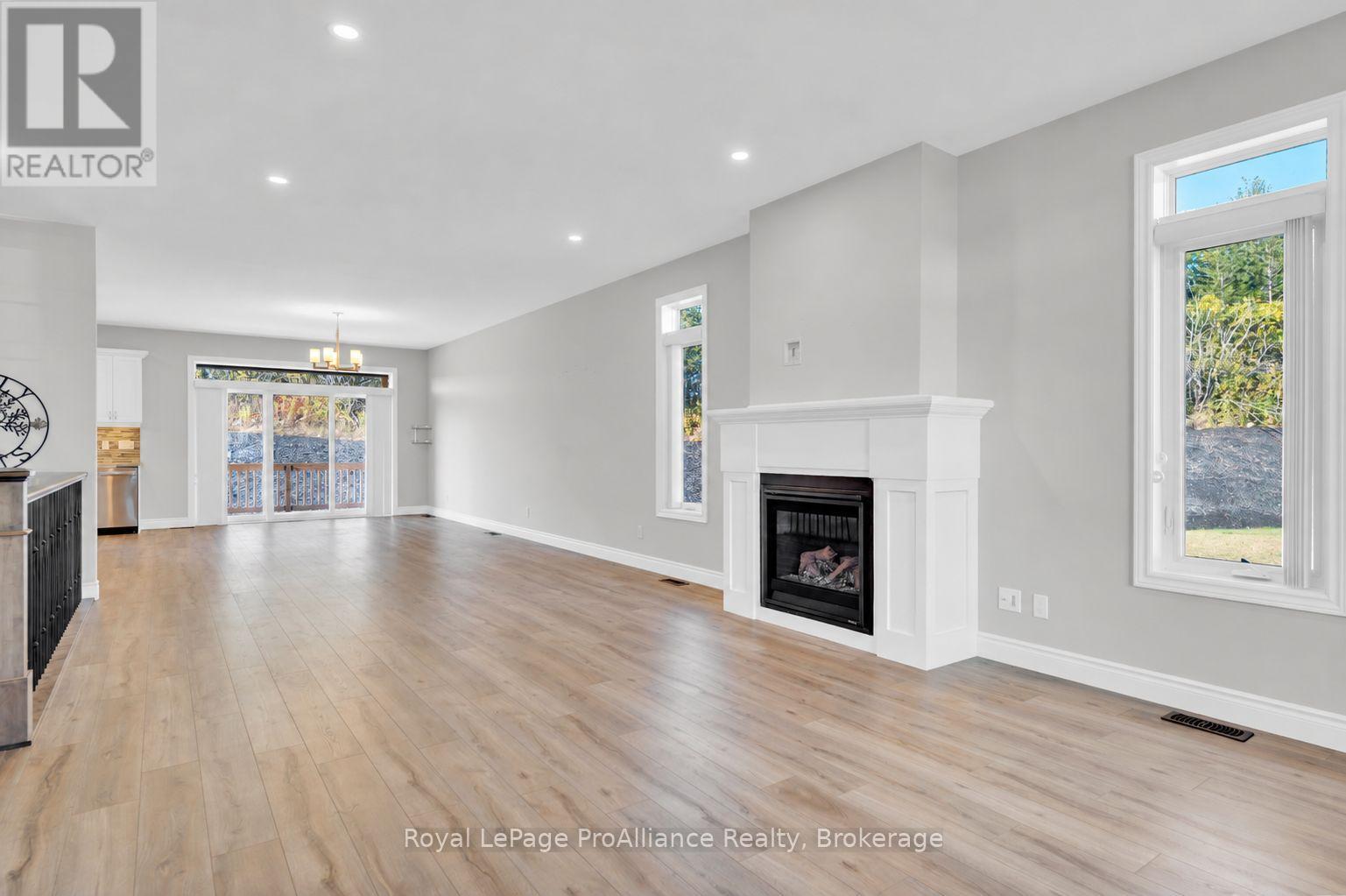16 Lehtinen Crescent — photo 7