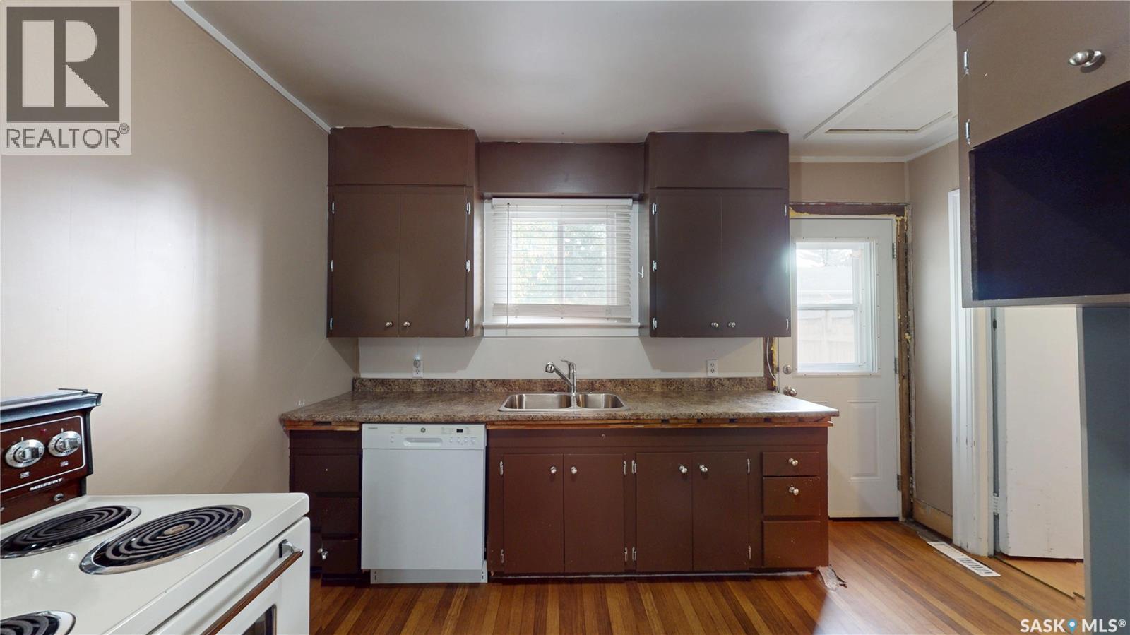 512 J AVENUE S - 8