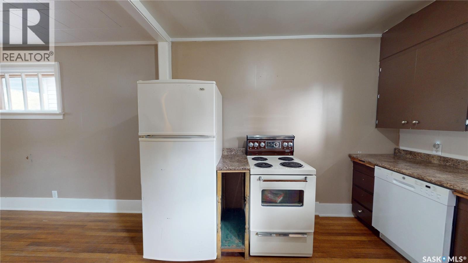 512 J AVENUE S - 9