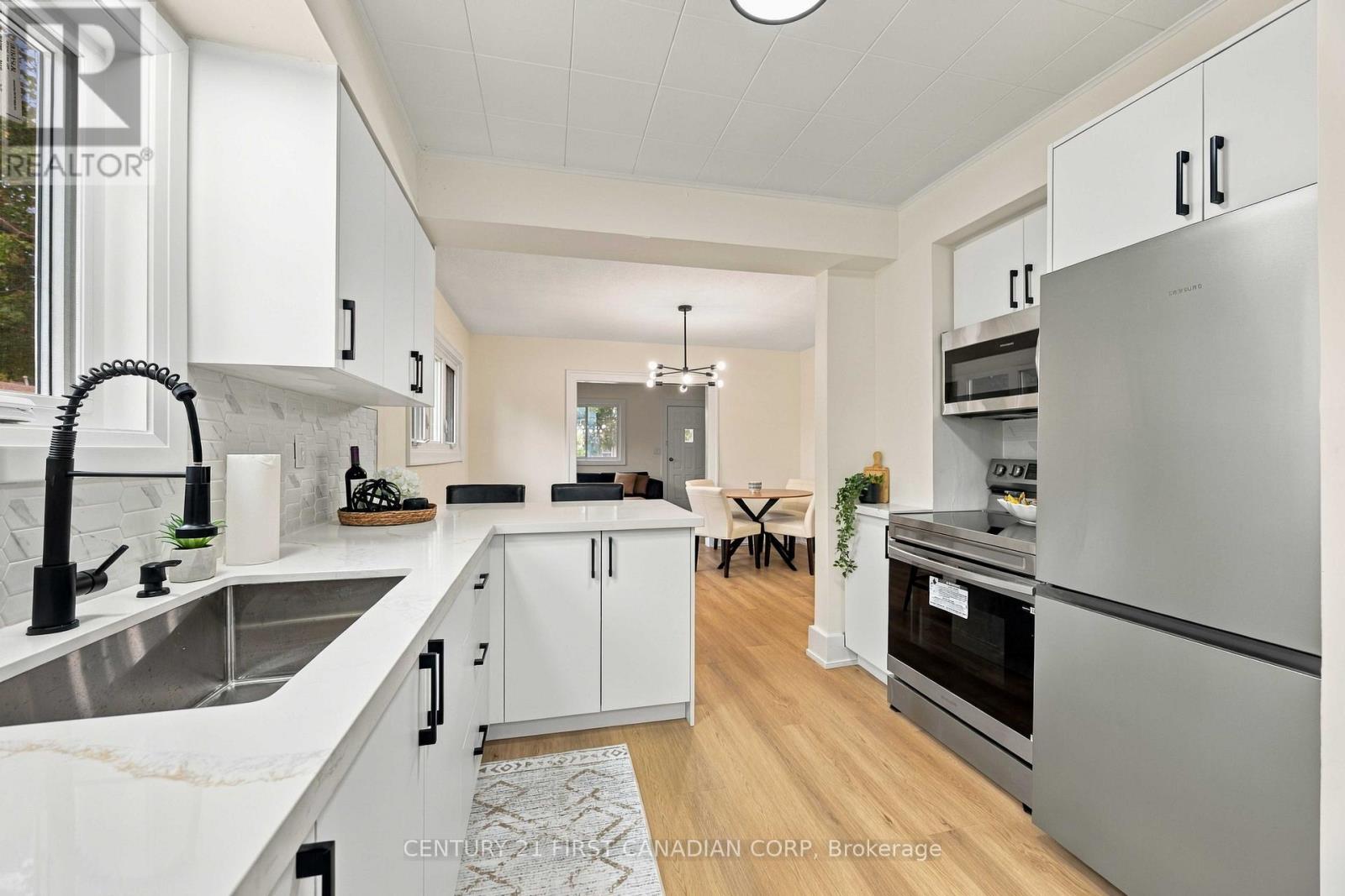 353 Talfourd Street — photo 12