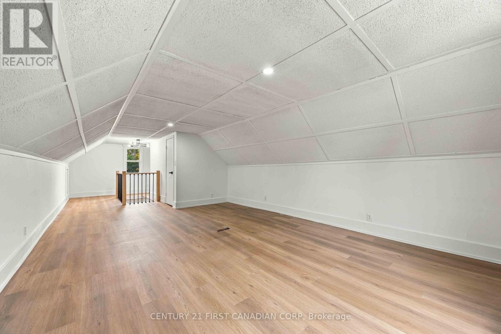 353 TALFOURD STREET - 22