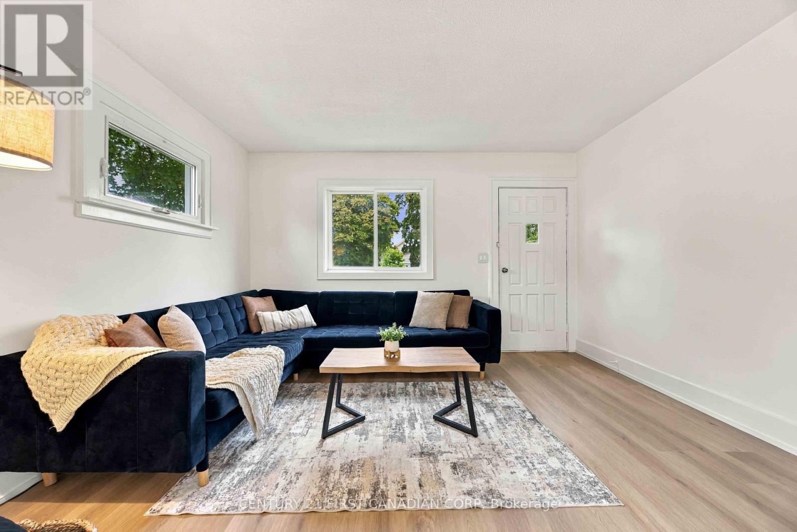 353 Talfourd Street — photo 4