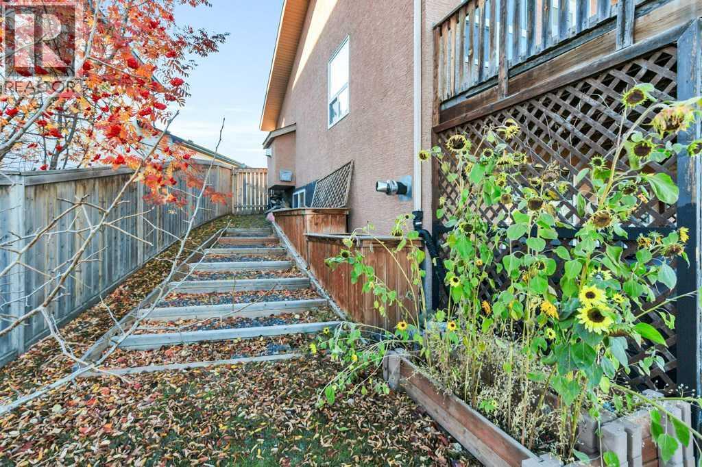 Listing photo – 105 Pondside, Blackfalds