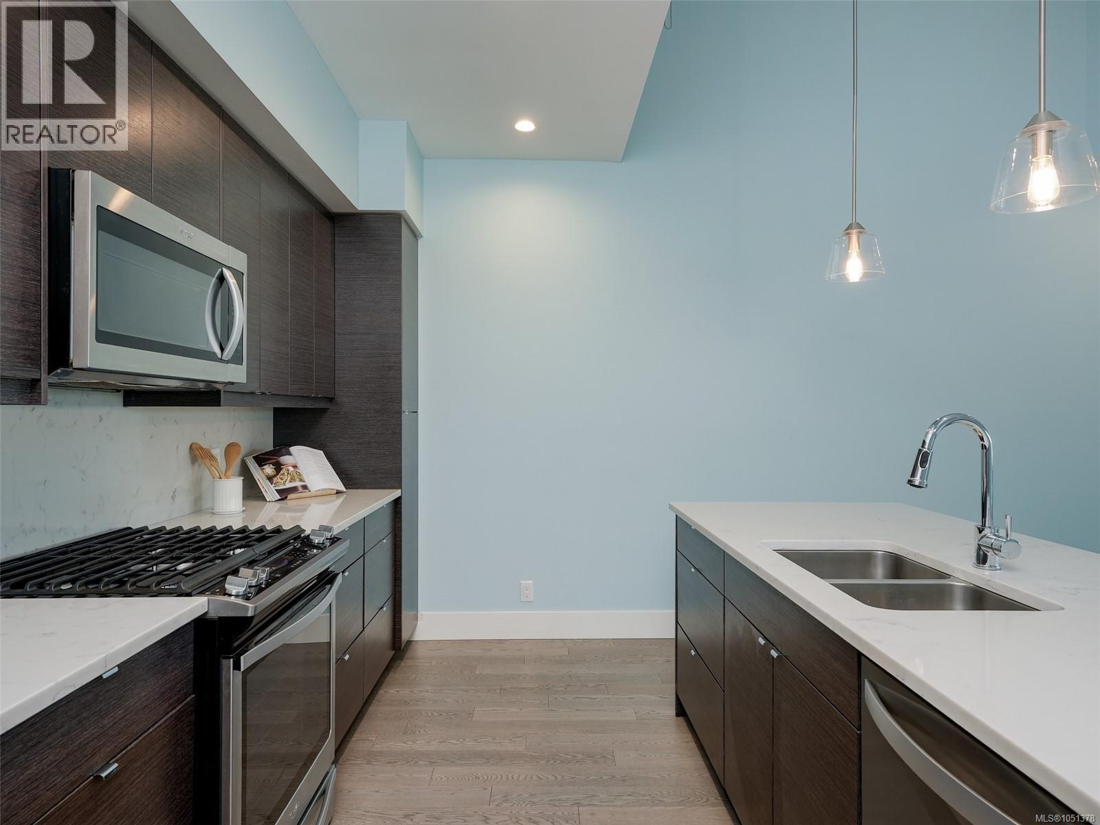 405 10680 McDonald Park Rd, North Saanich - Image 1