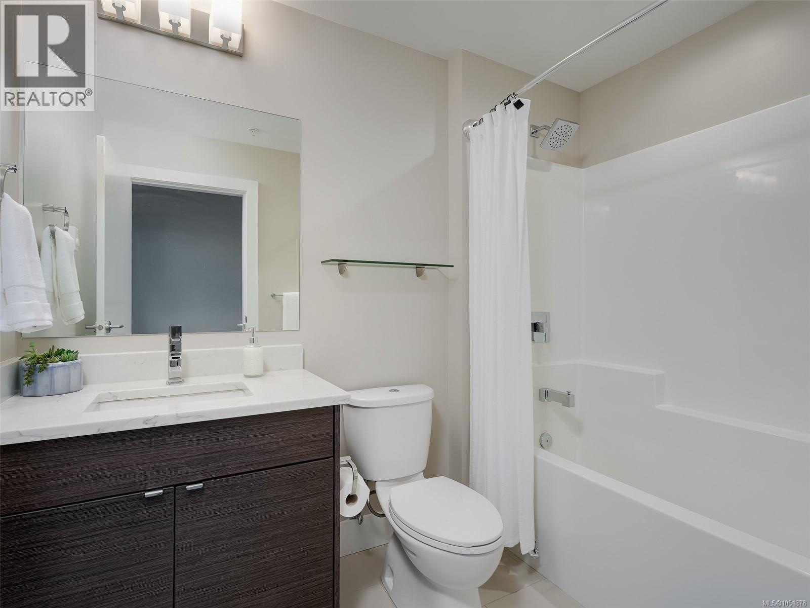 405 10680 McDonald Park Rd, North Saanich - Image 1