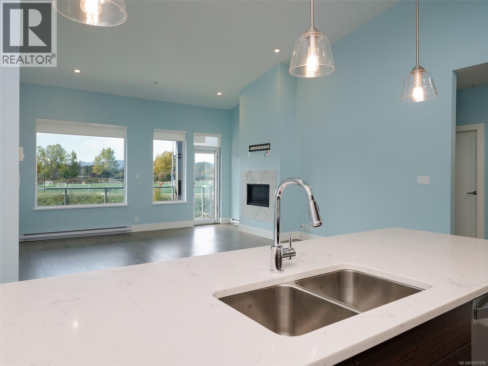 405 10680 McDonald Park Rd, North Saanich - Image 1