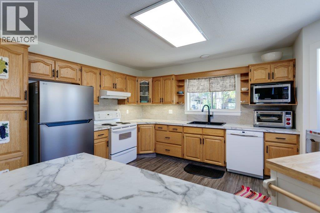 9702 Sargeant Street, Summerland
