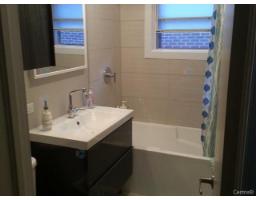 Bathroom - 34 Rue St-onge, Gatineau, QC J8Y5T7 Photo 12