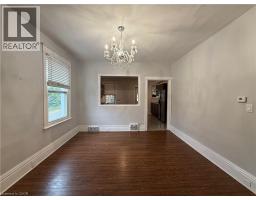 Living room - 325 Catharine Street N, Hamilton, ON L8L4T1 Photo 9