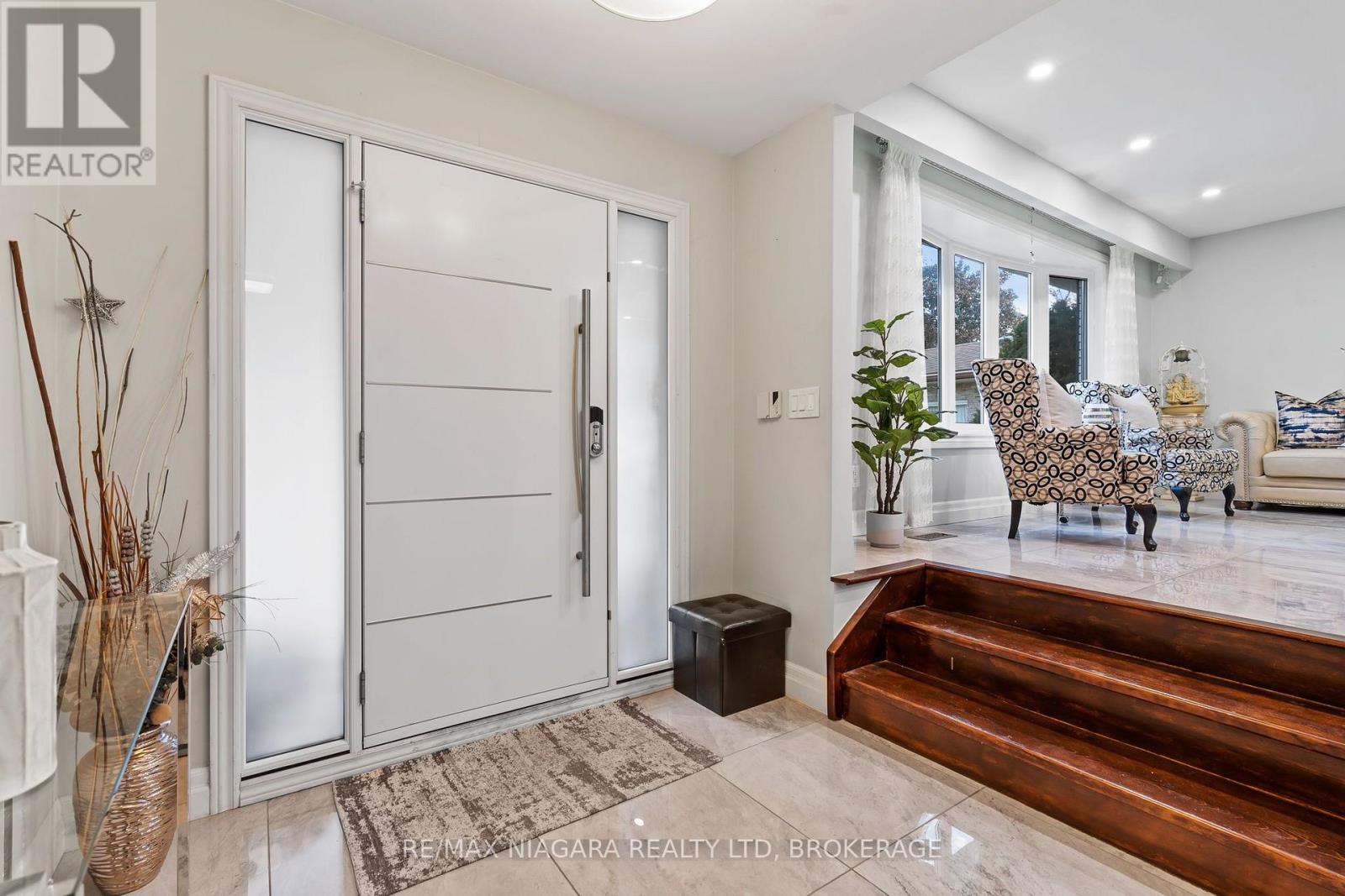 31 Jessica Drive — photo 4