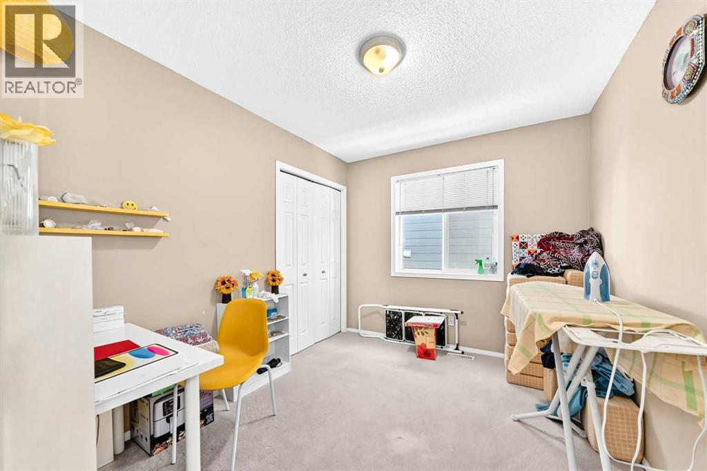 87 Taralea Gardens NE photo 20