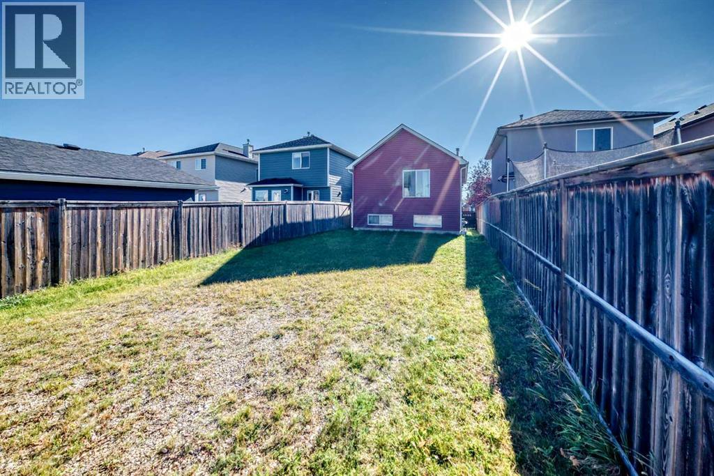 87 Taralea Gardens NE photo 33