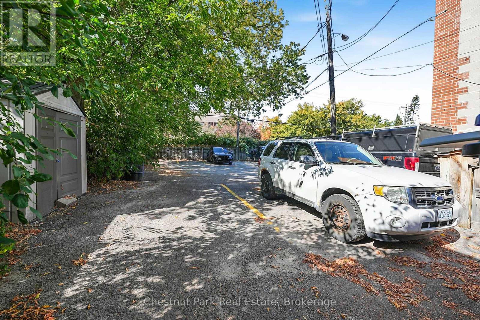 206 Hurontario Street, Collingwood photo 11