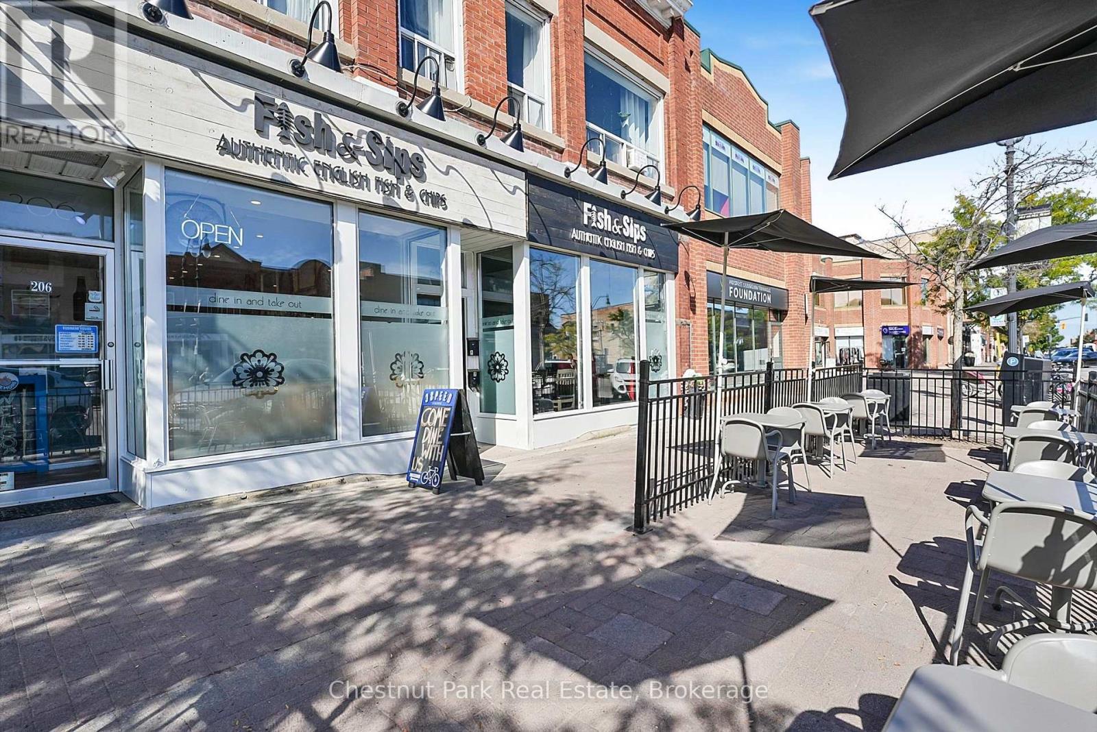 206 Hurontario Street, Collingwood photo 6
