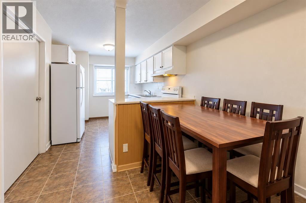 1731 St. Edwards Boulevard N, Lethbridge — photo 12