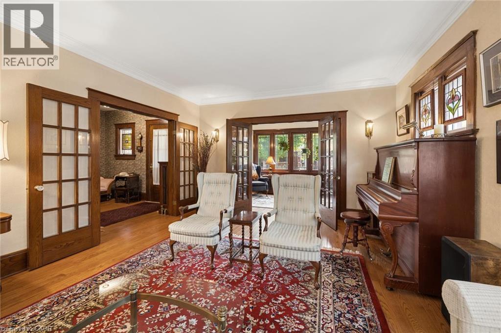 62 Heins Avenue — photo 10