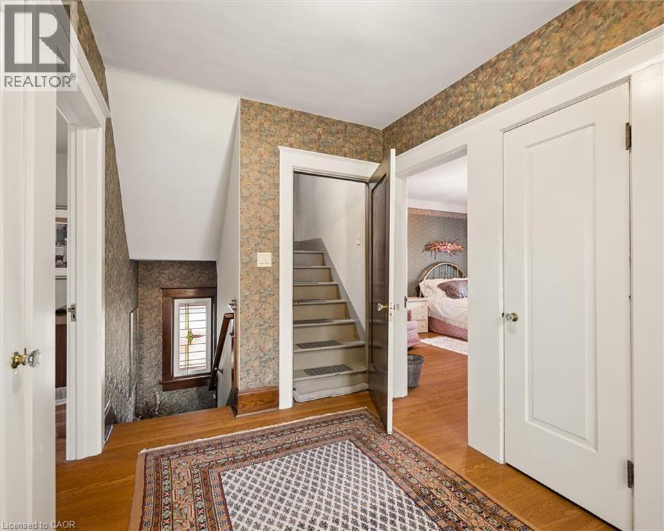 62 Heins Avenue — photo 17