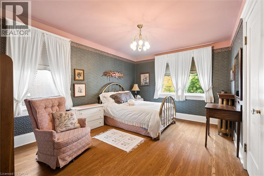 62 Heins Avenue — photo 19