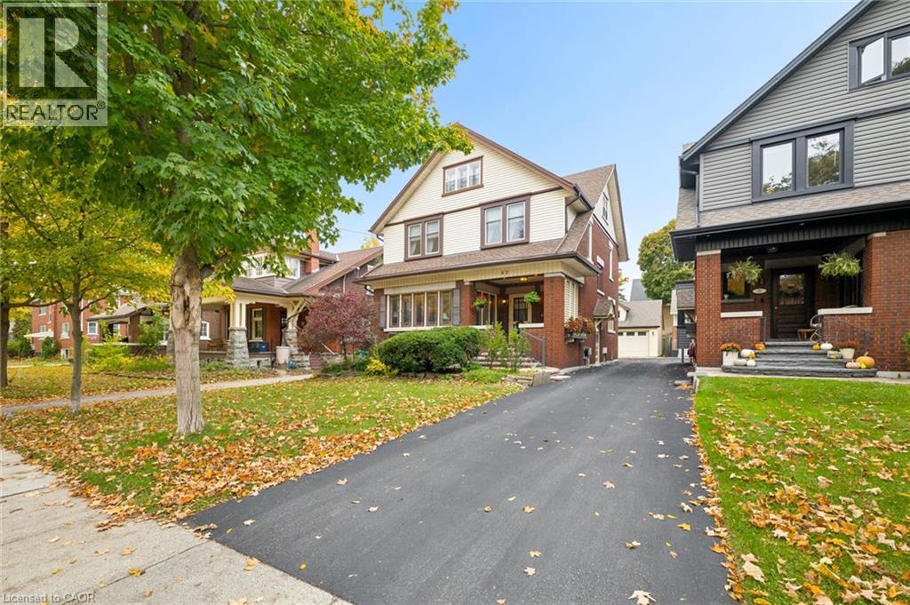 62 HEINS Avenue — photo 2