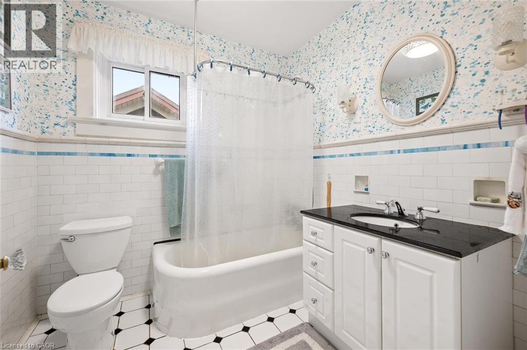 62 Heins Avenue — photo 21
