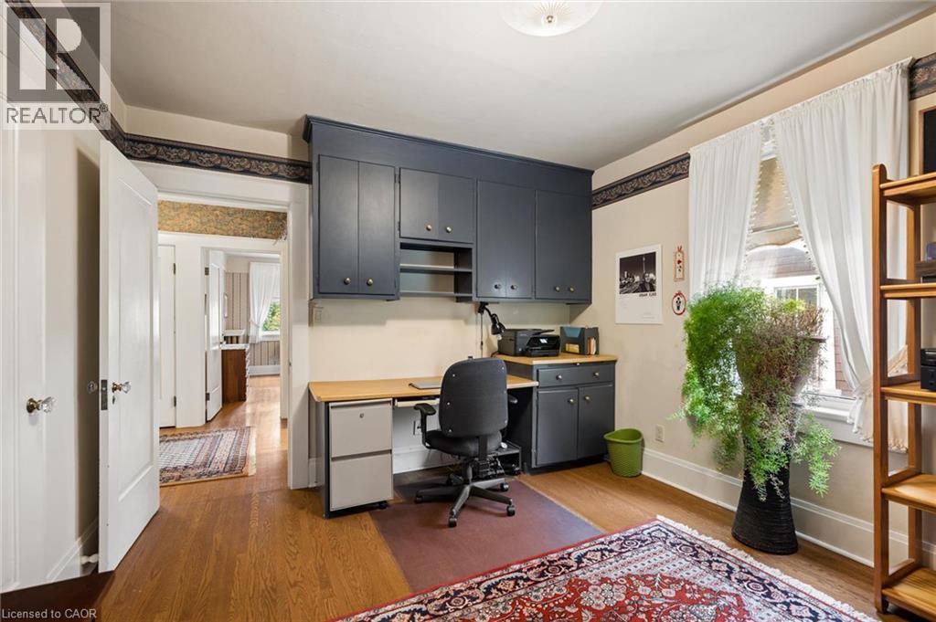 62 Heins Avenue — photo 24