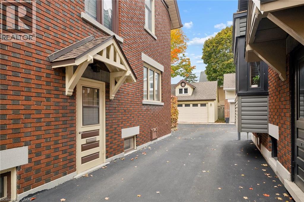 62 Heins Avenue — photo 30