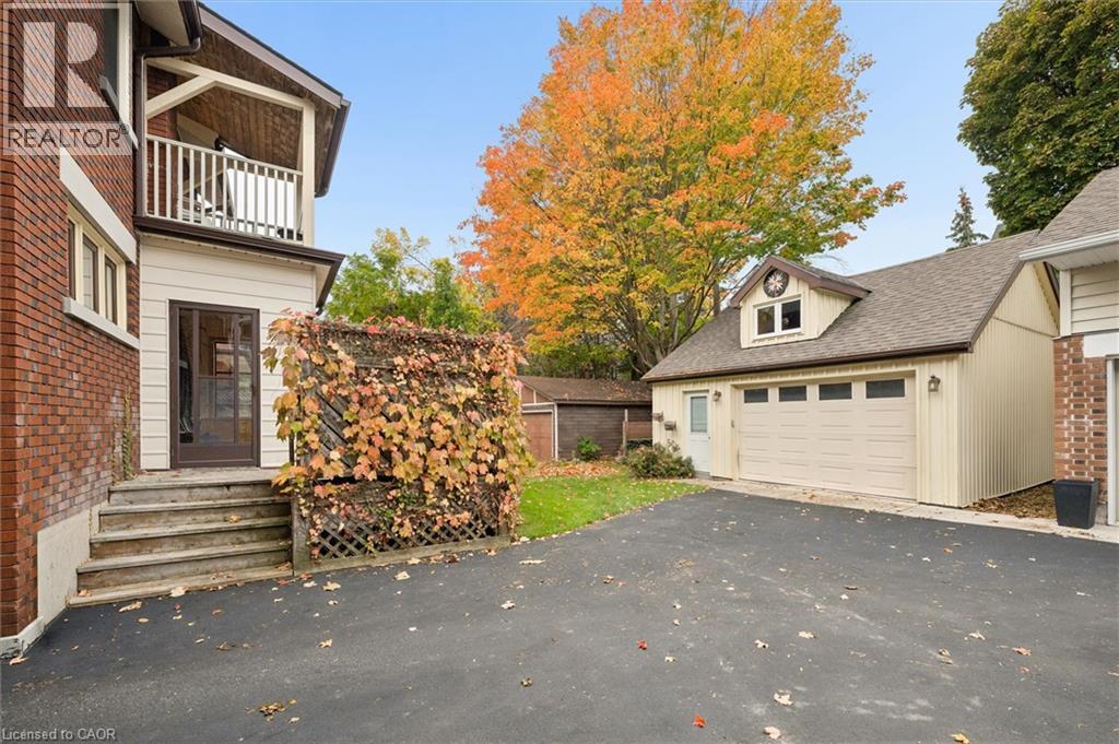 62 Heins Avenue — photo 31