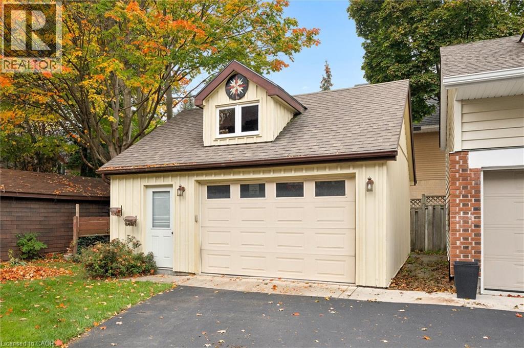 62 Heins Avenue — photo 32