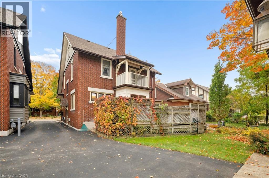 62 Heins Avenue — photo 33