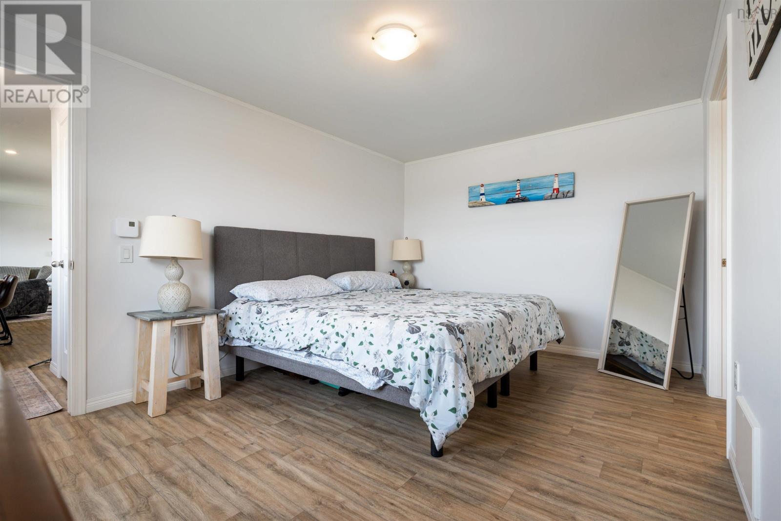132 GROSBEAK Drive - 32